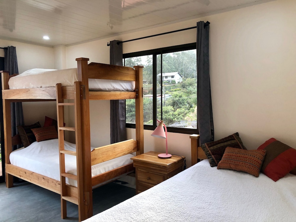 Deluxe Quadruple Room, Multiple Beds, Mountain View photo 2