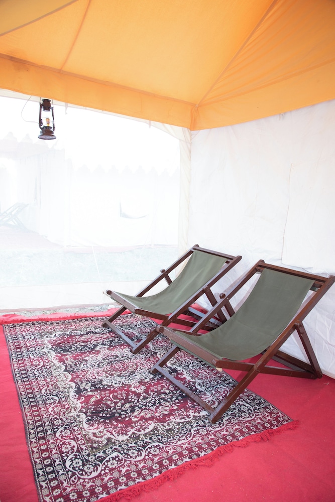 Basic Tent, 1 King Bed photo 2