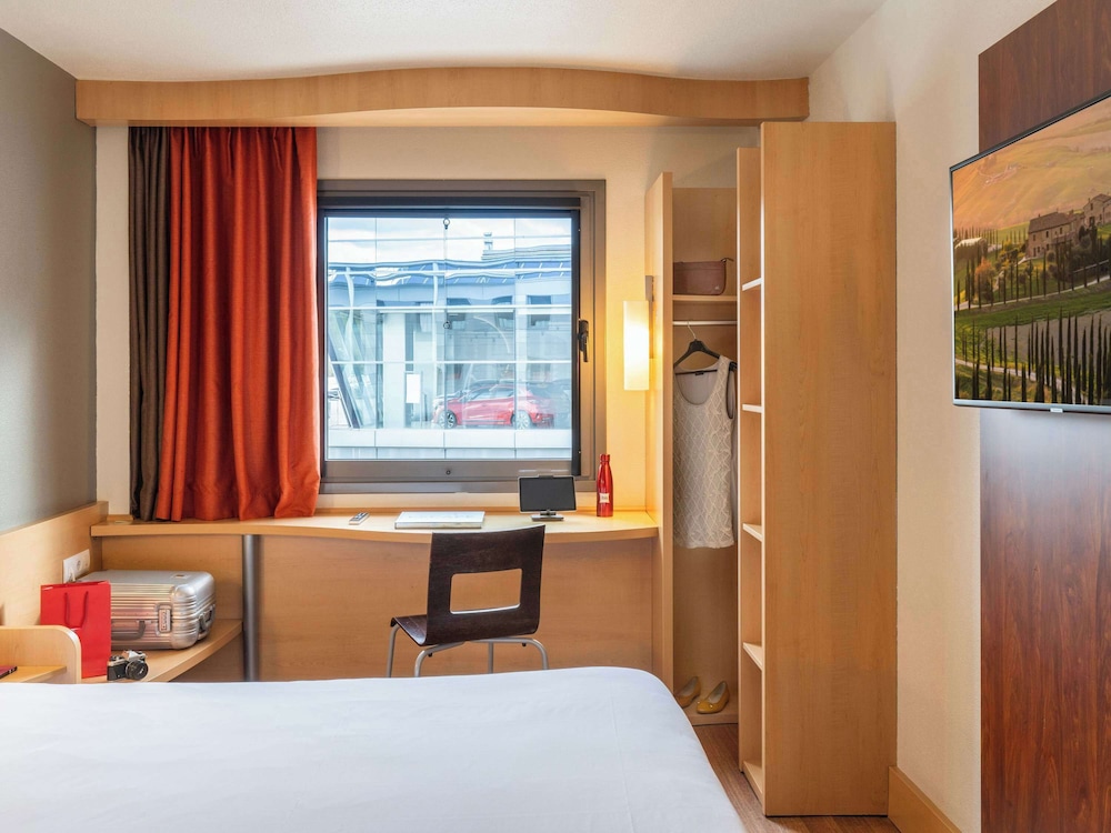 Room, Multiple Beds - Photo 1