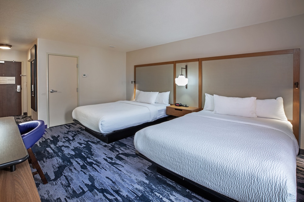 Room, 2 Queen Beds (Mobility/Hearing Access, Roll-In Shwr)
