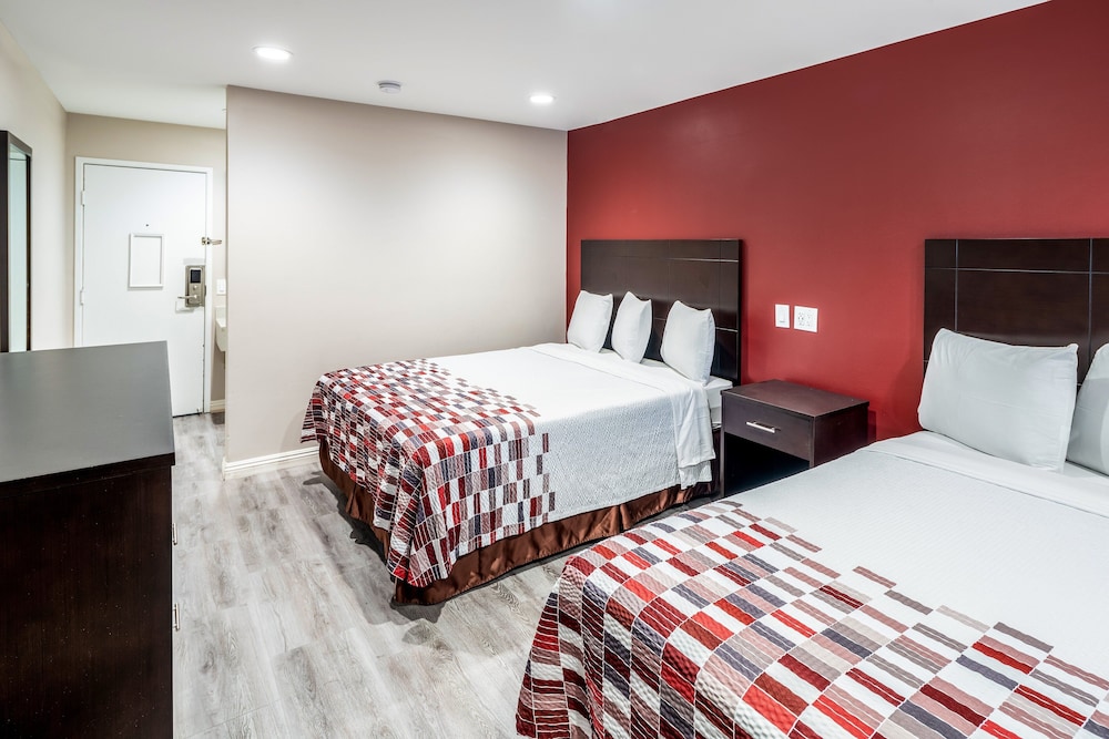 Superior Room, 2 Queen Beds (Smoke Free) - Photo 1