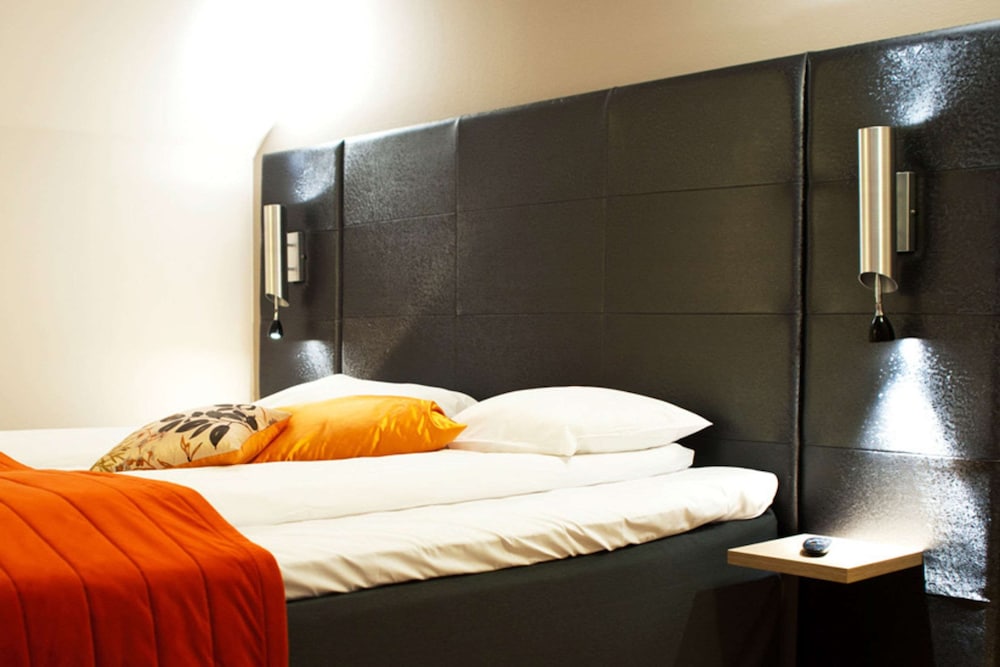 Standard Room, 2 Twin Beds, Non Smoking - Photo 6