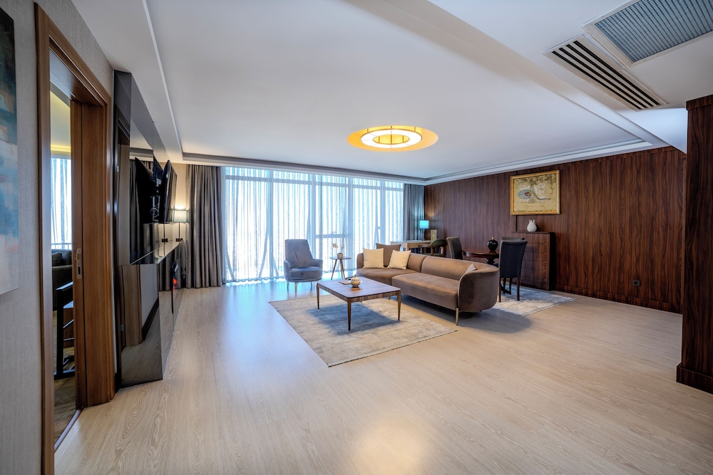Grand Suite - Photo 11