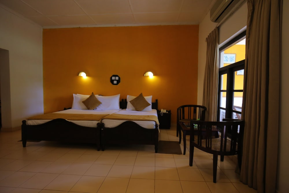 Standard Twin Room, River View photo 1