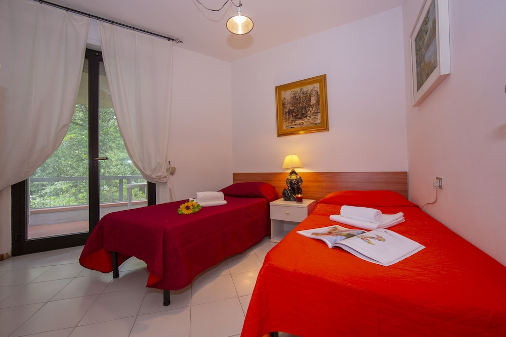 Family Apartment, Multiple Bedrooms (Francesca 2 600m From Sea) photo 2