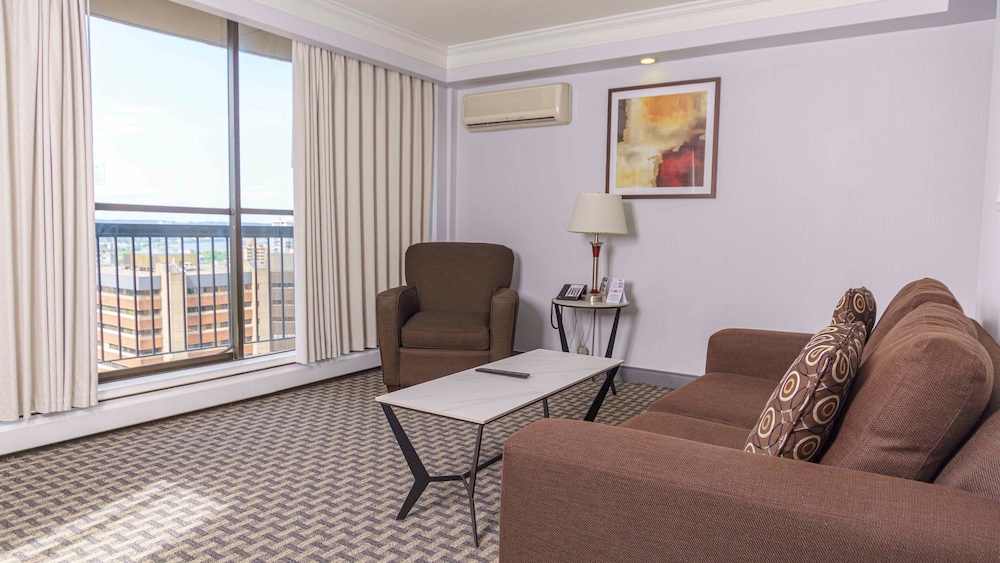 Premium Suite, 2 Twin Beds, Kitchen, Corner - Photo 2