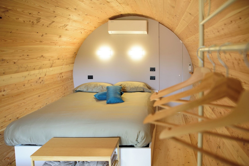 Deluxe Room, Garden View