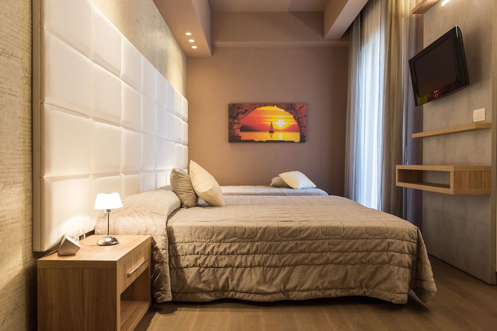 Double Room (with extra bed) - Photo 6