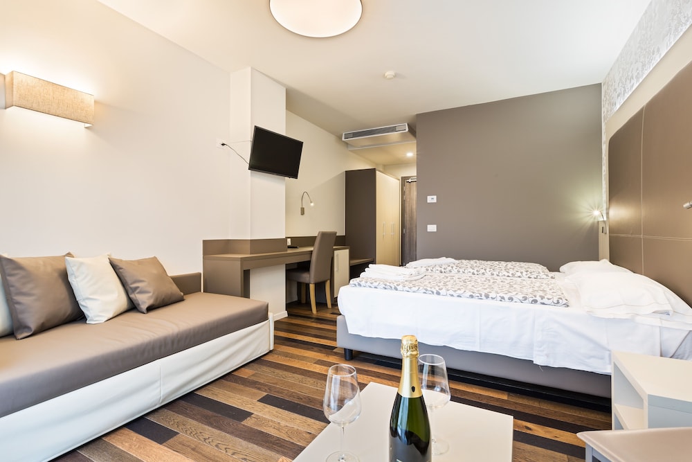 Comfort Triple Room - Photo 1