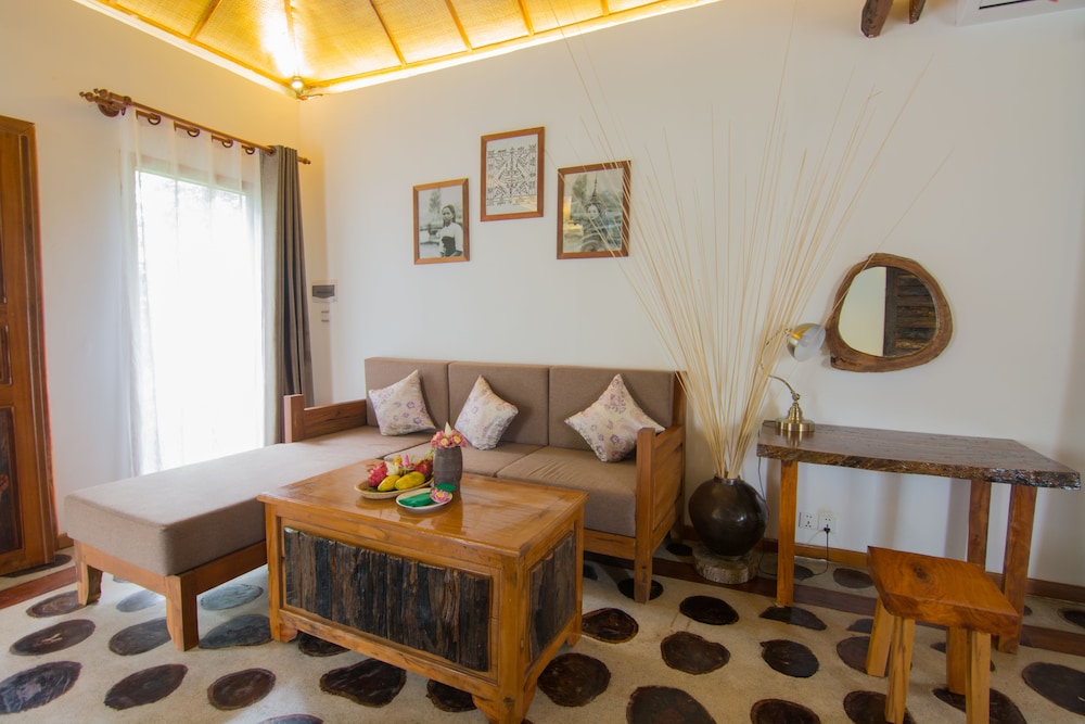 Private Family Villa - Photo 2