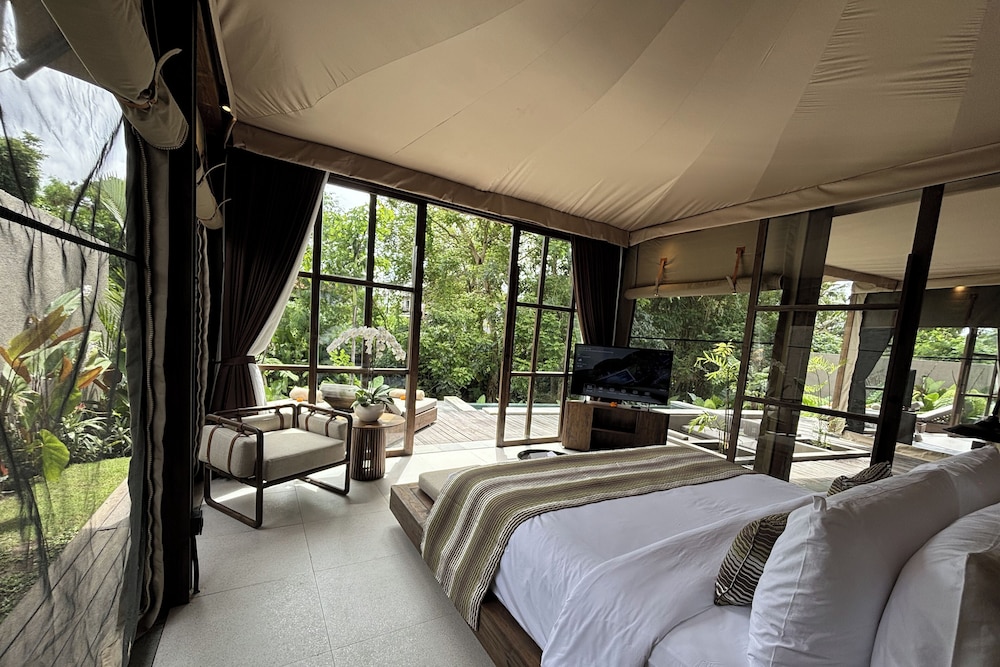 Tent, 2 Bedrooms, Private Pool photo 3