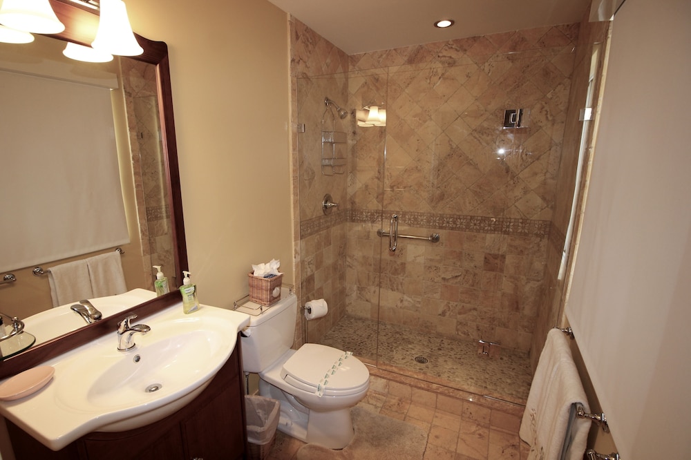 Luxury Villa, 4 Bedrooms, Beach View, Beachside photo 3