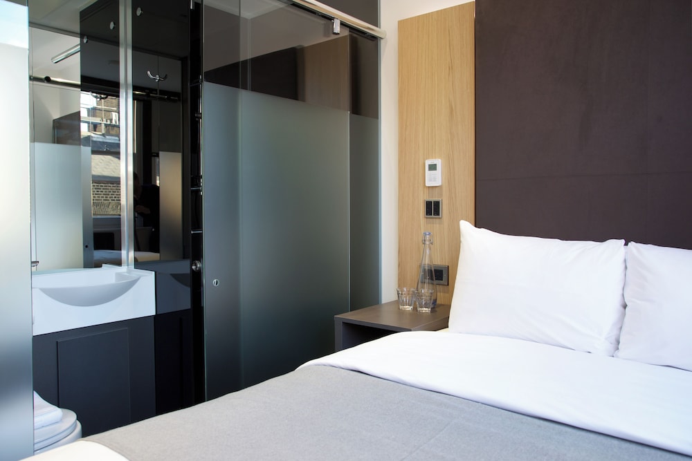 The Z Hotel City - Photo 24