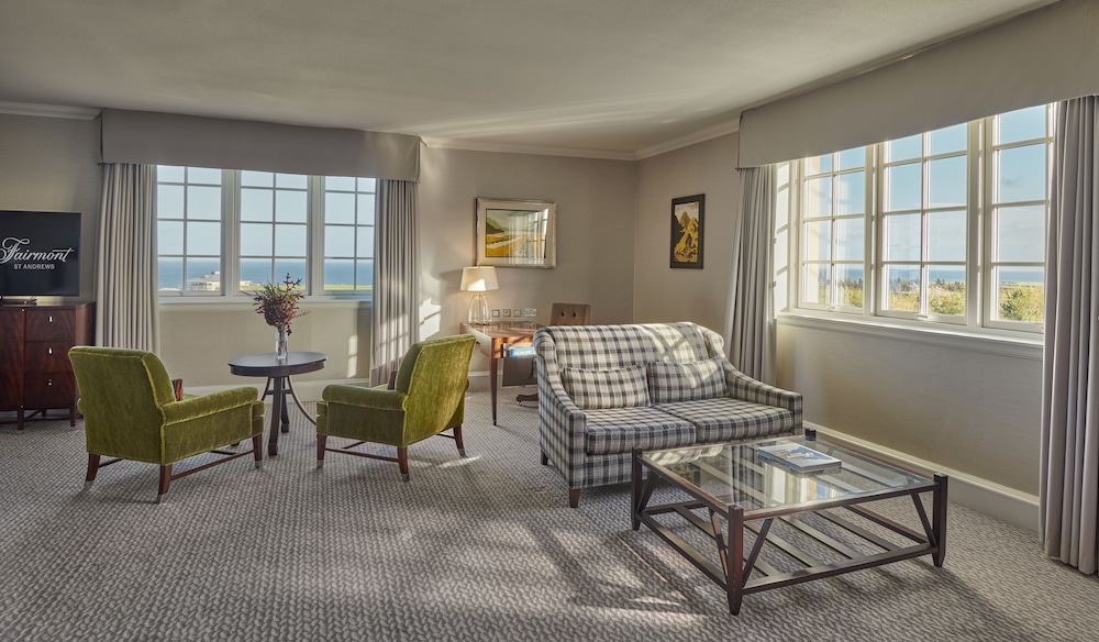 Deluxe Suite, Sea View - Photo 1