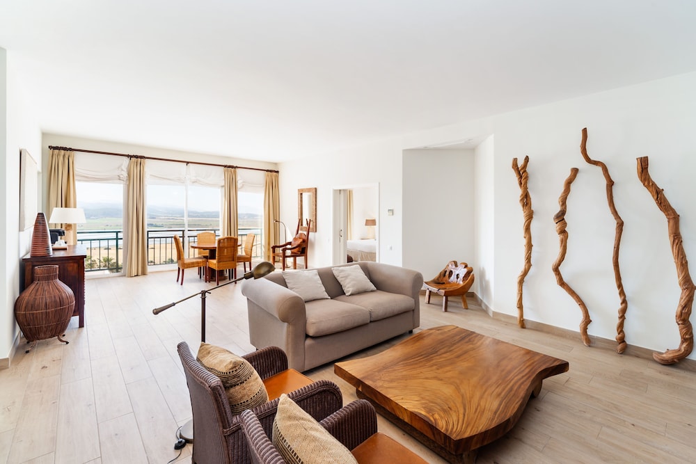 Grand Suite (Single Use) - Photo 6