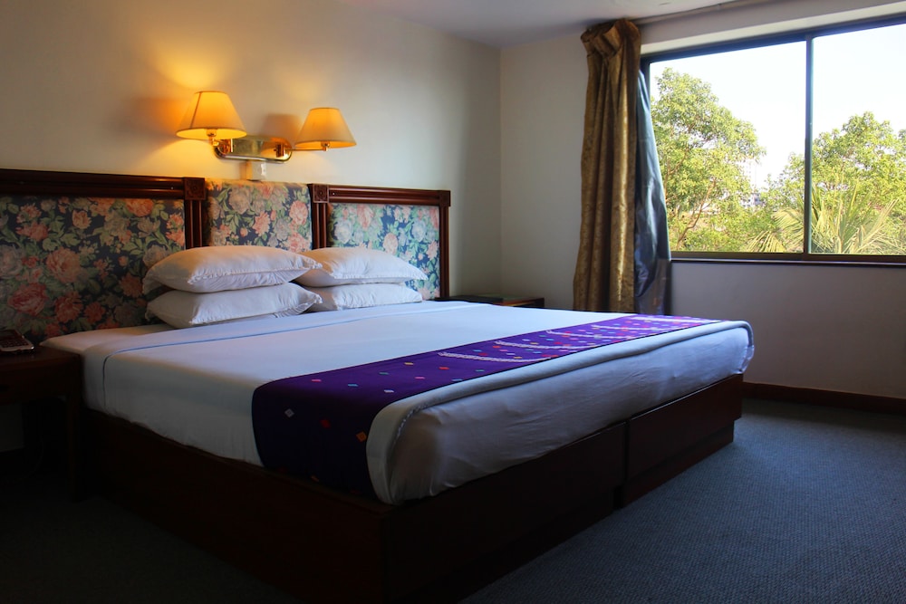 Standard Room, 1 King Bed