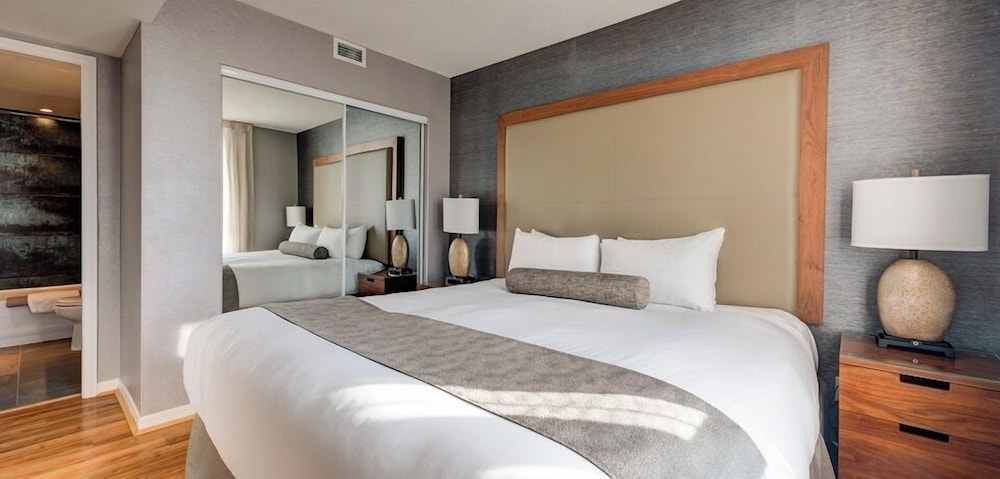 Executive 1-Bedroom Suite (1 Queen)