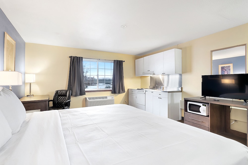 Room, 1 King Bed, Non Smoking (Efficiency) - Photo 2