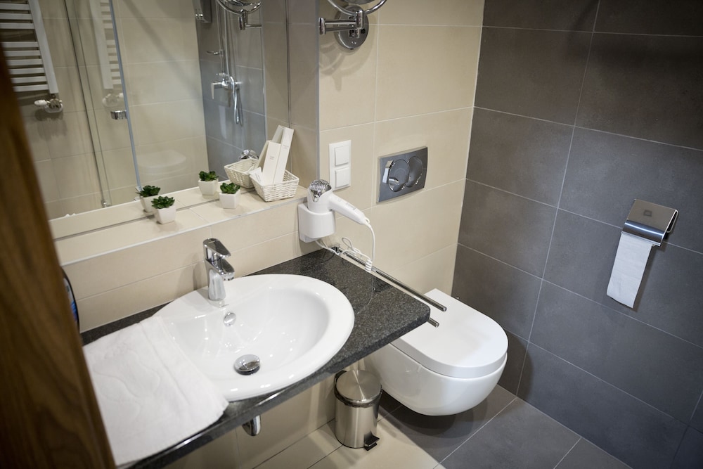 Triple Room, Private Bathroom - Photo 5