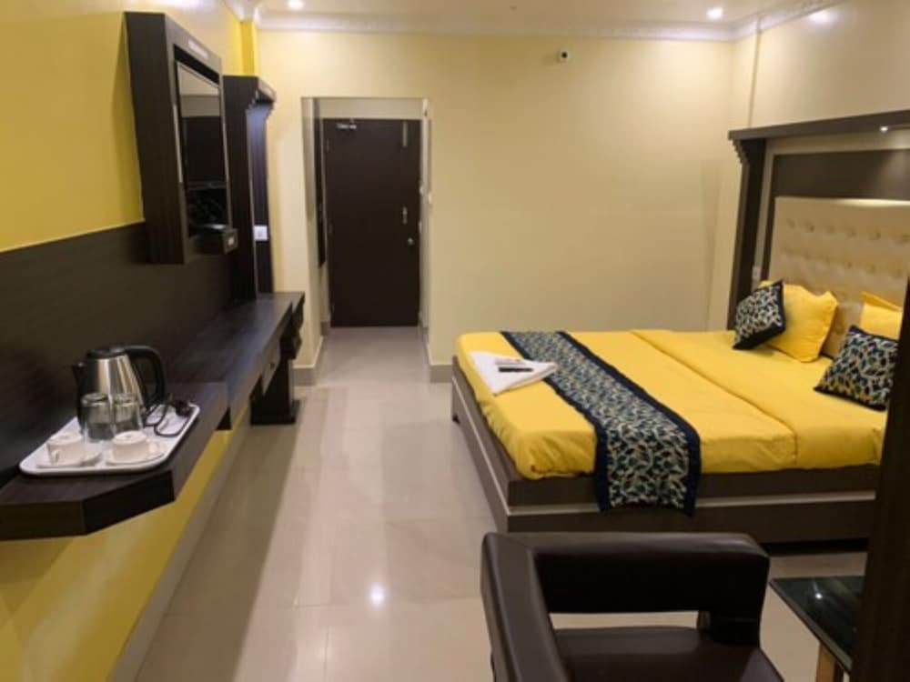 Deluxe Double Room, City View