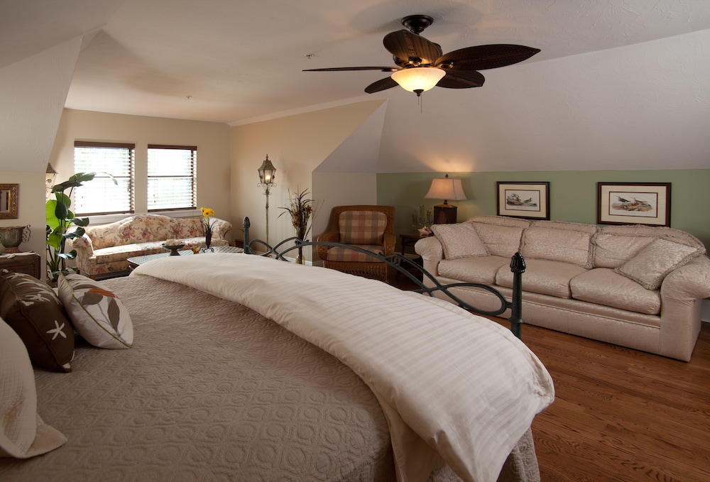 Premium Suite, 1 King Bed photo 1