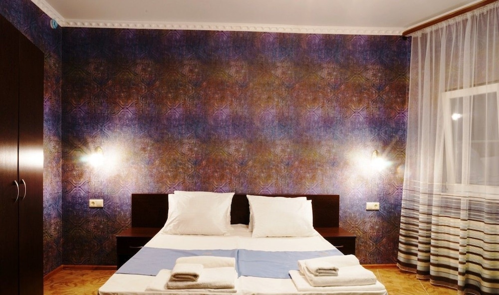 Deluxe Double or Twin Room, Balcony, Pool View photo 3