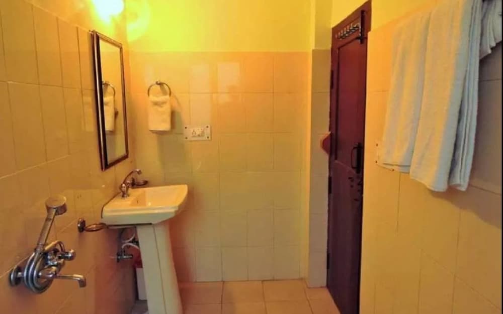 Deluxe Room, 1 Double Bed, Non Smoking photo 2