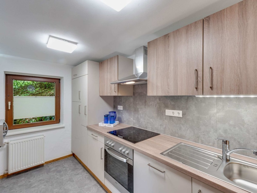 Classic Apartment, 3 Bedrooms photo 2