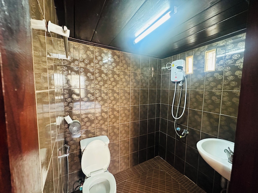 Standard Double Room - Photo 2