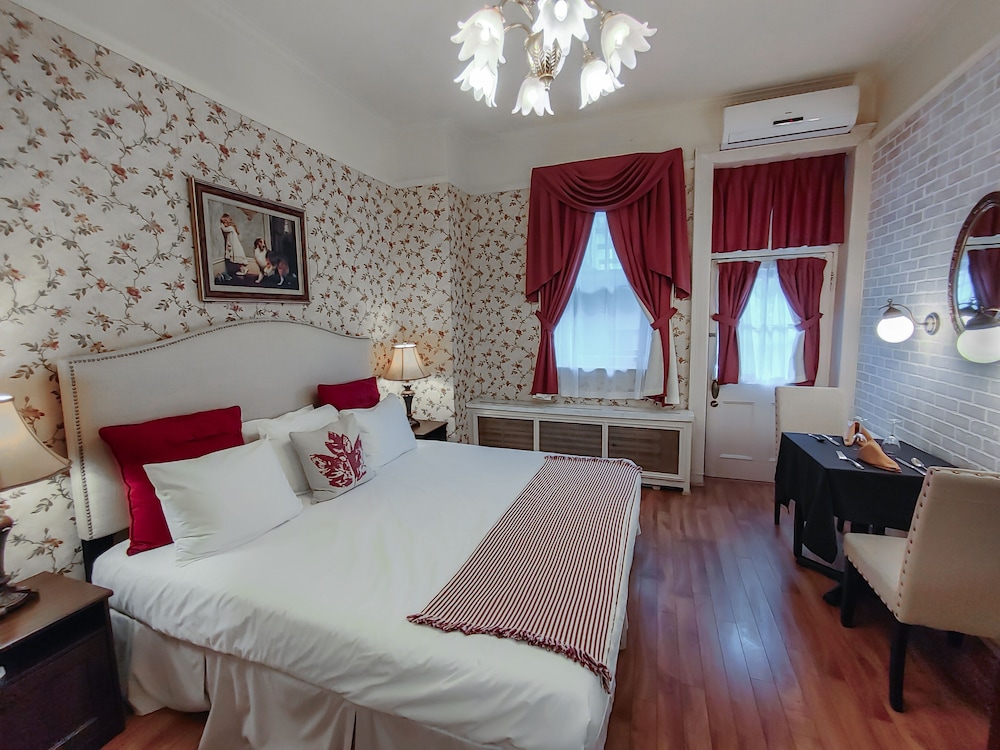 Superior Room, 1 King Bed, Terrace
