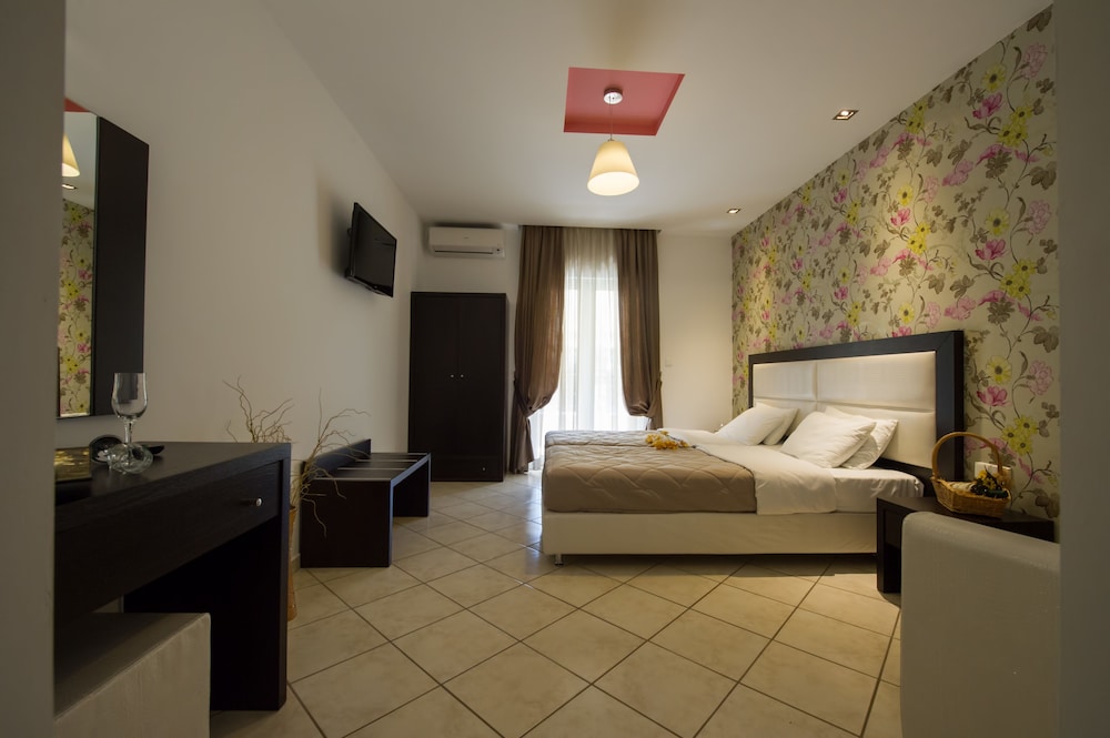 Luxury Apartment, Multiple Beds photo 3