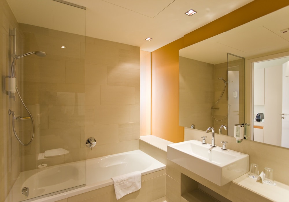 Executive Room - Photo 5