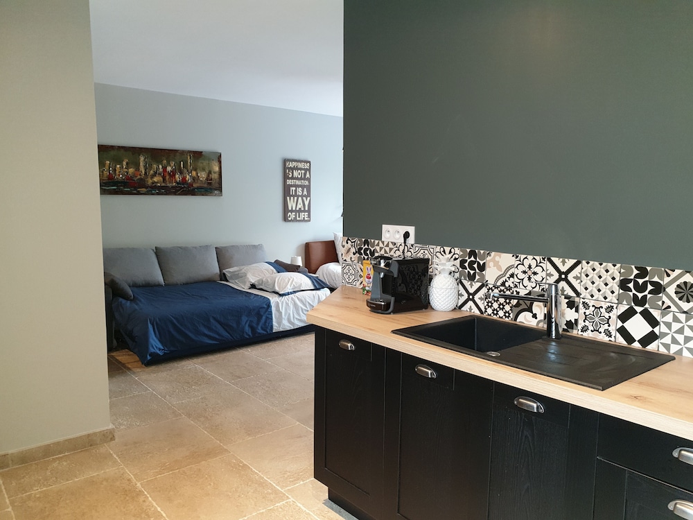 Family Room - Photo 4