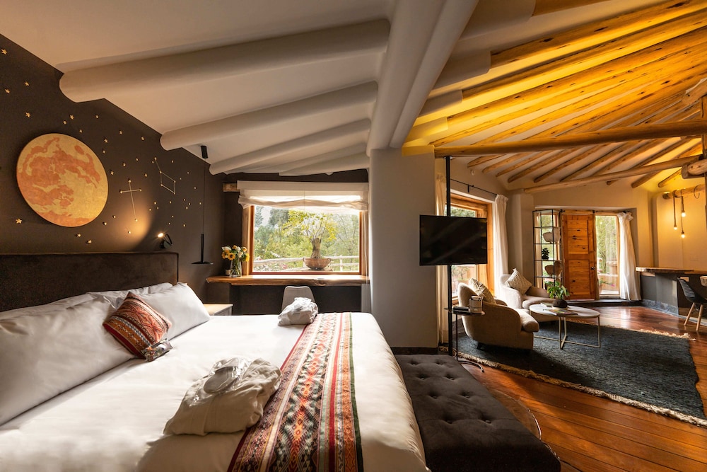 Presidential Suite, 1 King Bed, Non Smoking, Garden View photo 3