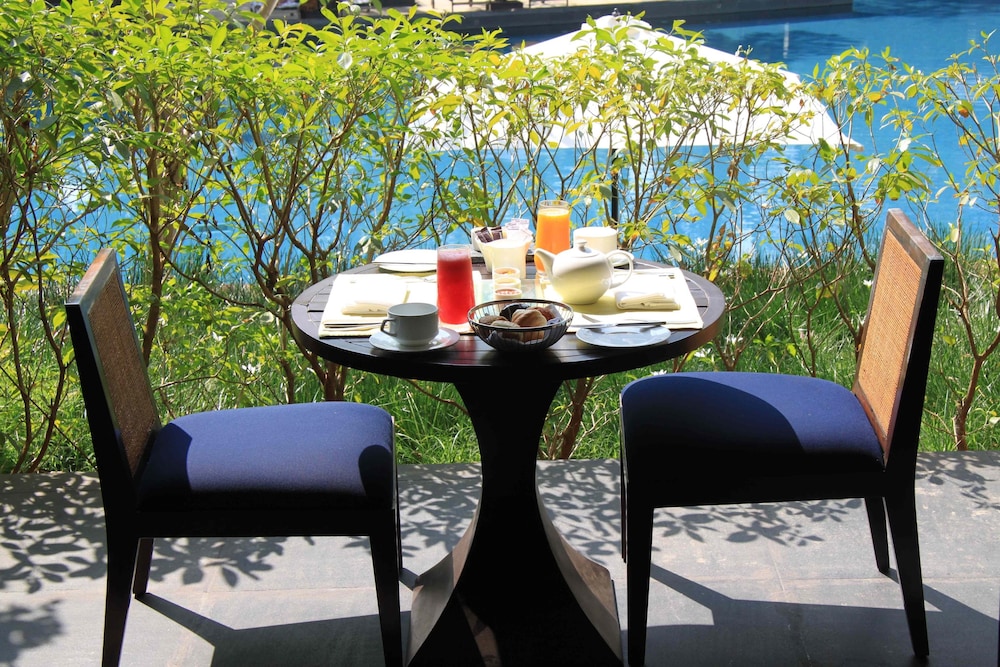 Club Room, Balcony, Pool View (Diwa) photo 3