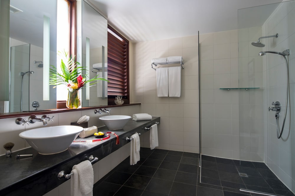 Junior Suite, 1 King Bed, Garden View (resort View)