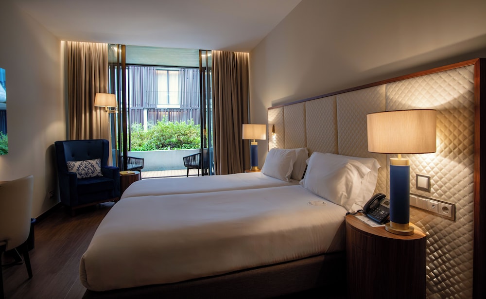 Grand Room, 2 Twin Beds