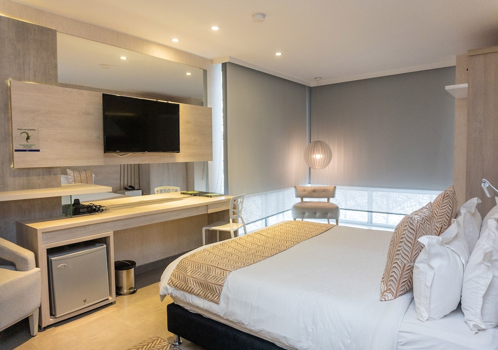 Deluxe Room, Multiple Beds photo 1