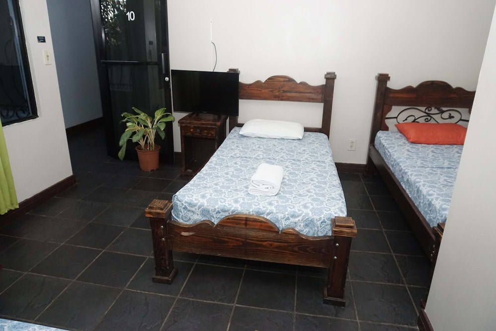 Family Quadruple Room photo 3