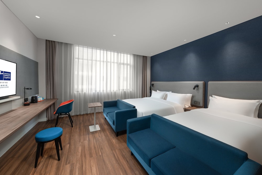 Standard Room, Multiple Beds (Extra Floor Space) - Photo 1