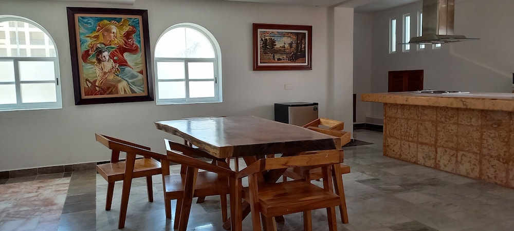 Two Bedroom Ocean View with Pool - Photo 4