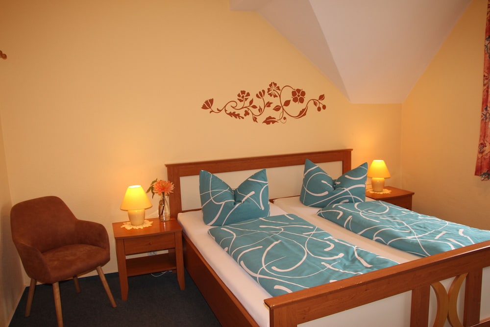 Classic Double Room, Private Bathroom - Photo 17