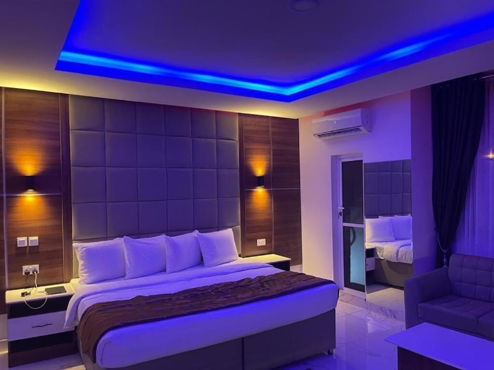 Royal Room photo 1