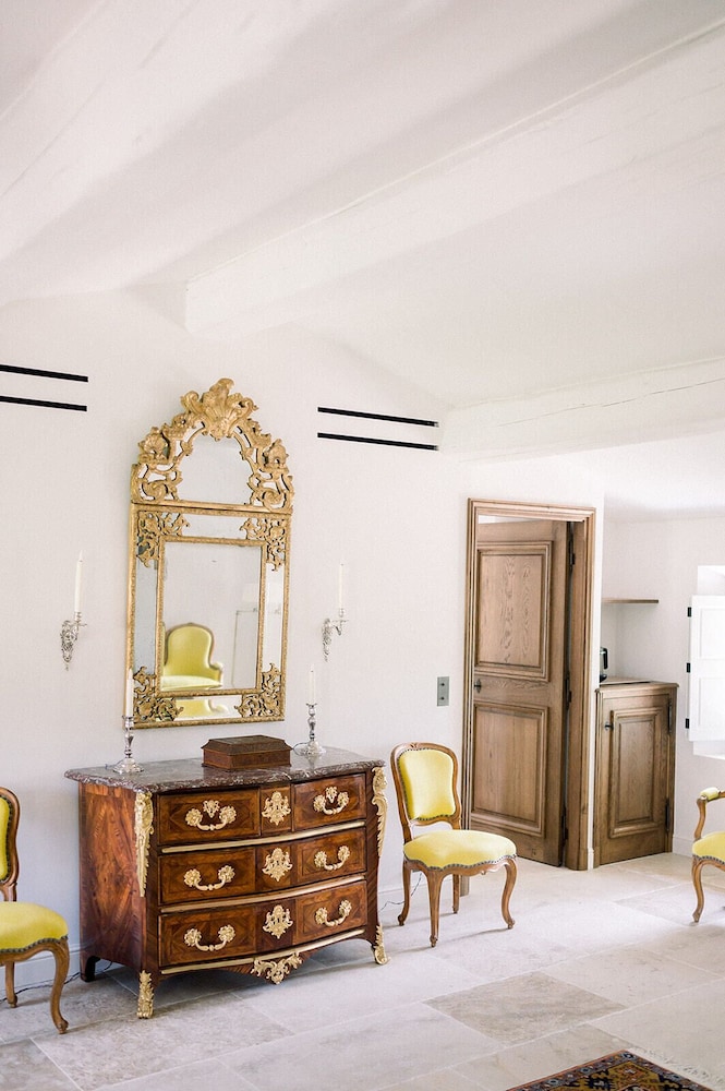 Deluxe Suite photo 1