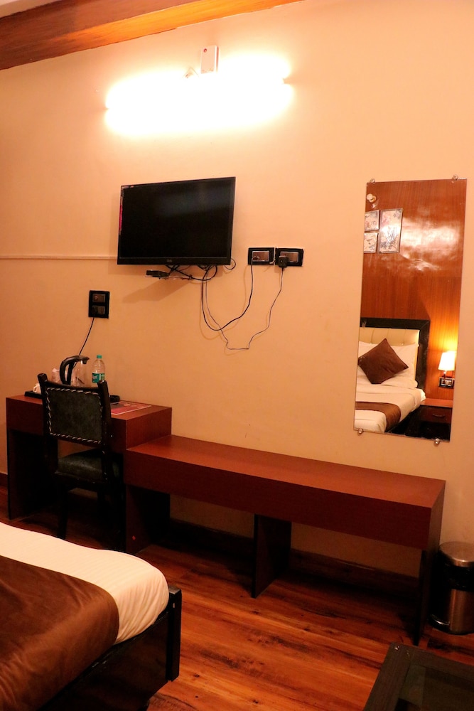 Executive Room - Photo 5