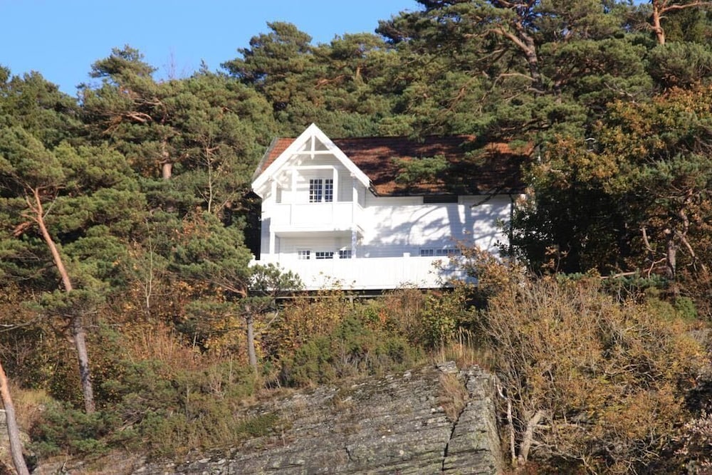 Basic Cabin, Balcony, Sea View photo 3