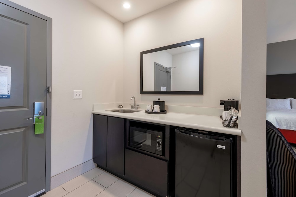 Hampton Inn & Suites DuPont, Zdjęcie 9