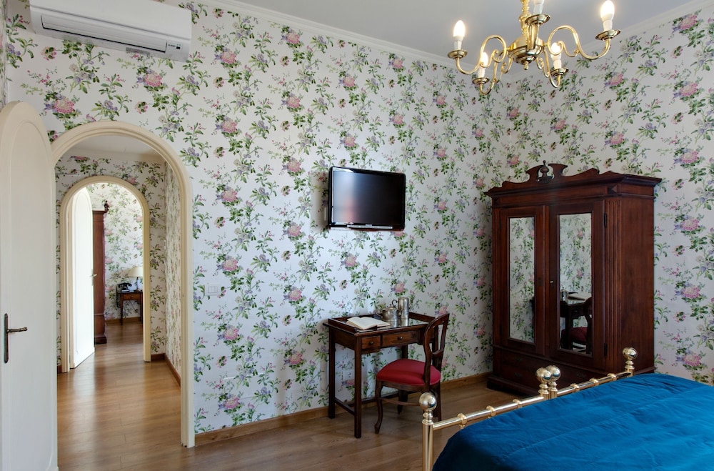 Family Room (5 people)