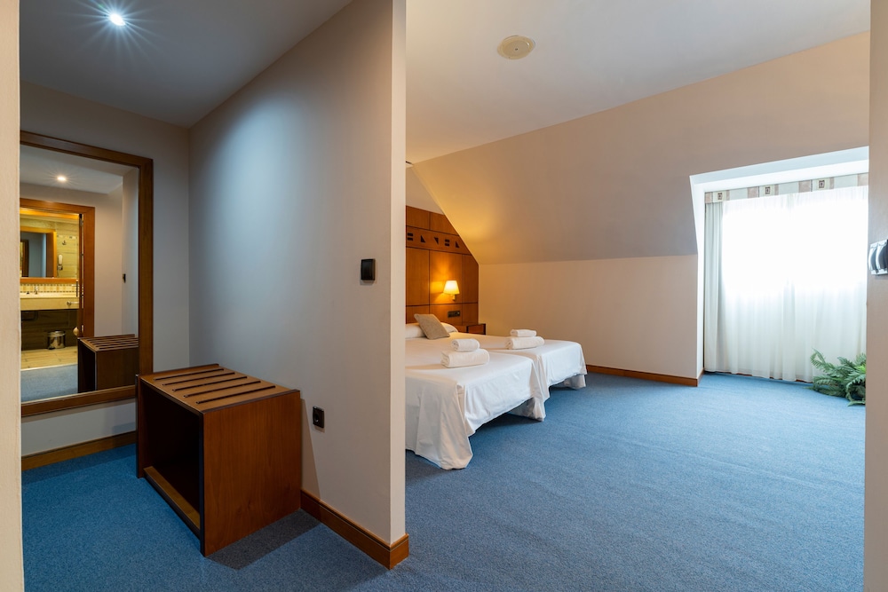 Double Room (2 adults) - Photo 2
