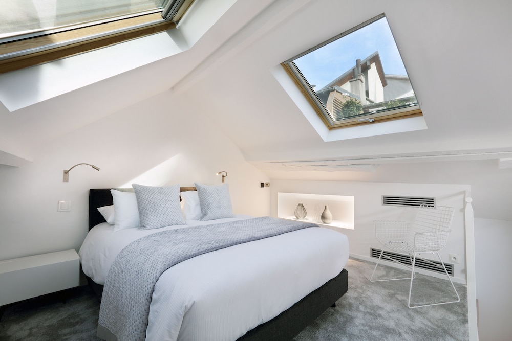 Suite, 1 Queen Bed photo 2